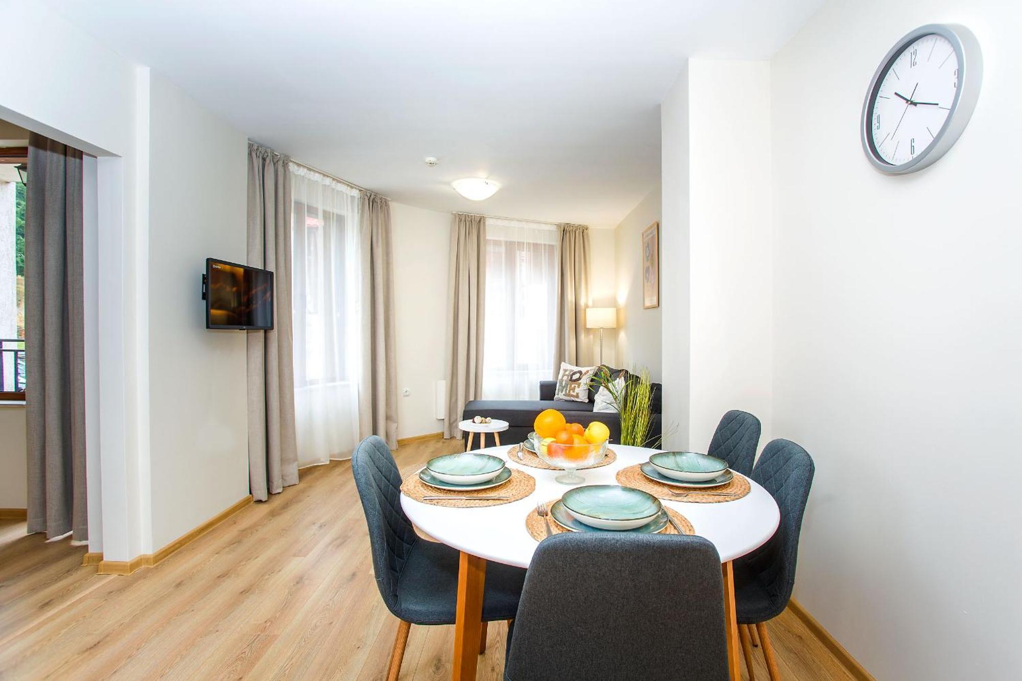 Studio - Apartments Castle Complex 2 ปอมโปโรโว ภายนอก รูปภาพ
